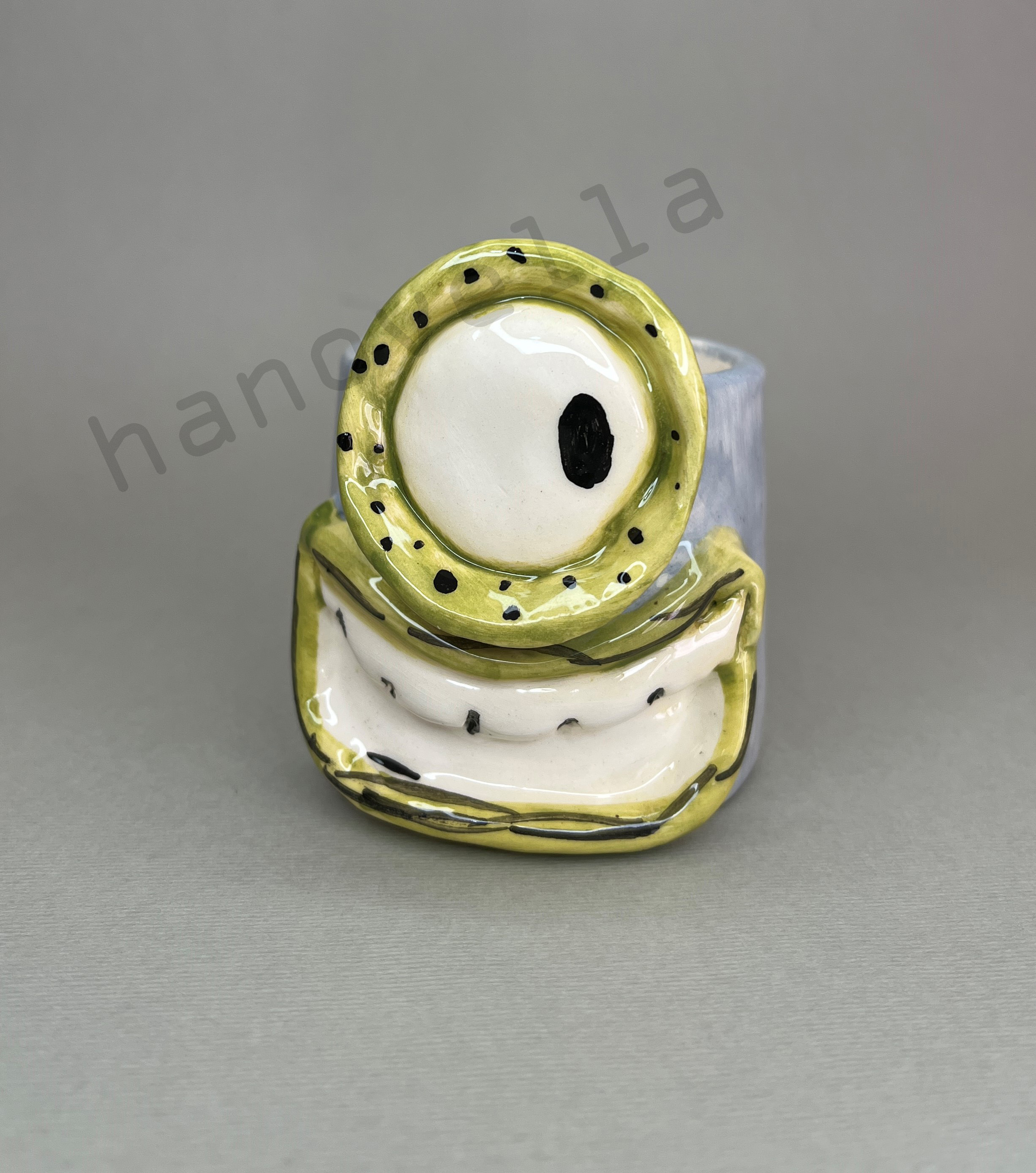 فنجان قهوه تک چشم طوسی دست ساز