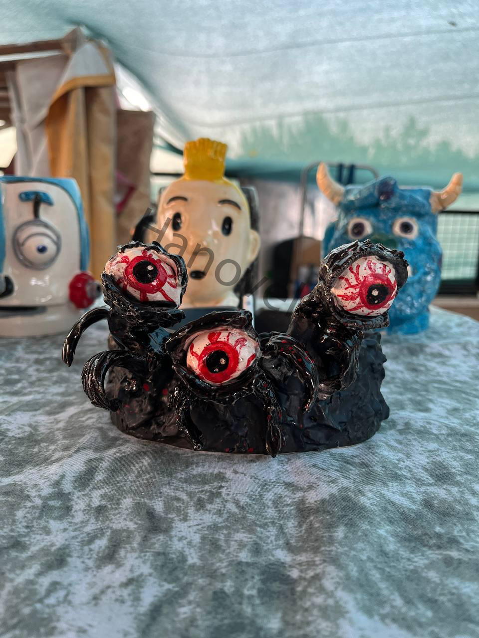 زیر سیگاری سه چشم