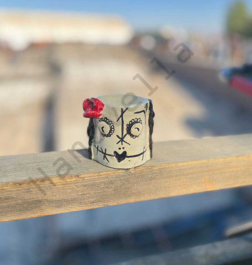 فنجان قهوه روح دختر دست ساز