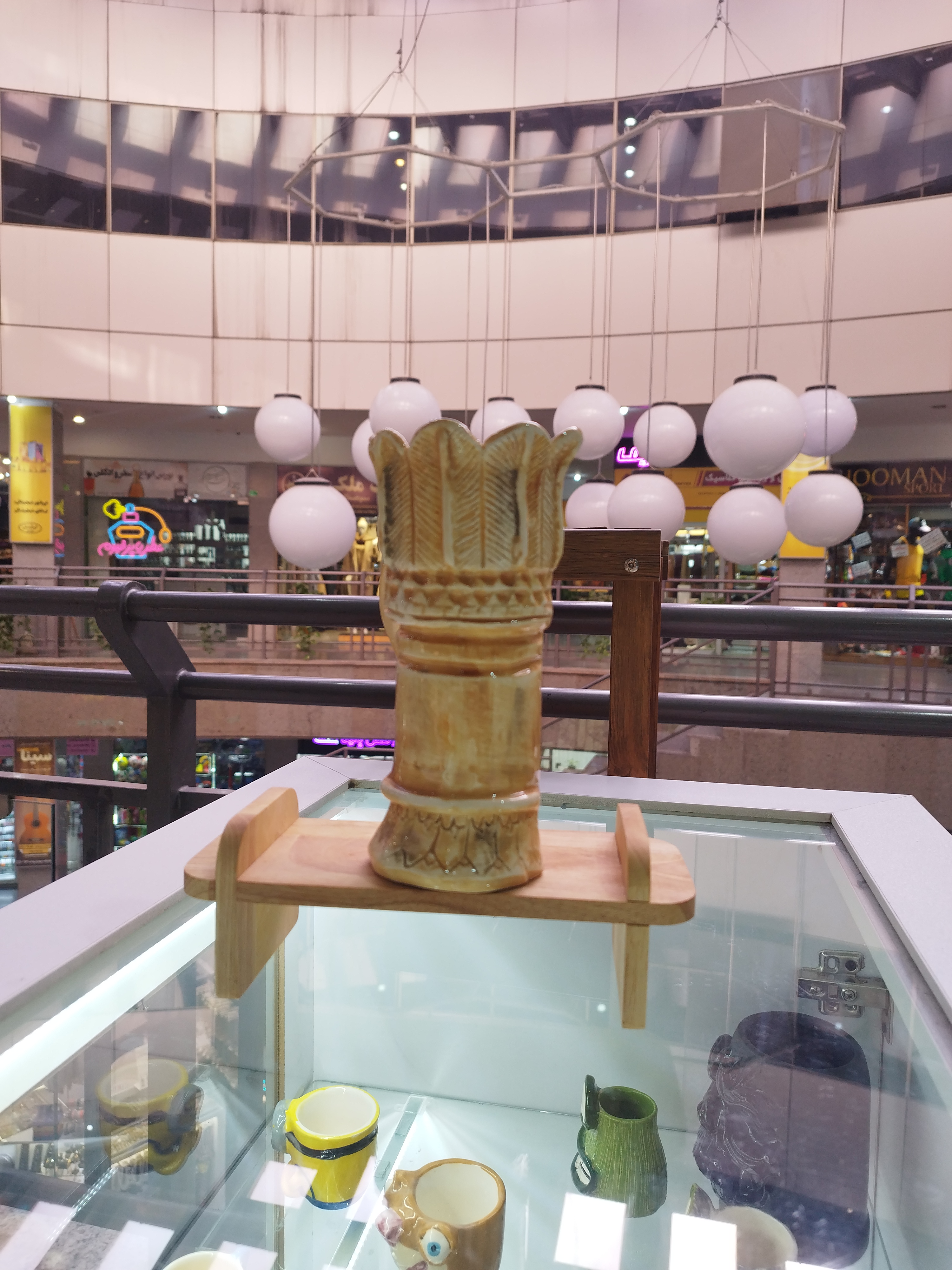 ماگ اسموتی ستون کاخ ملل