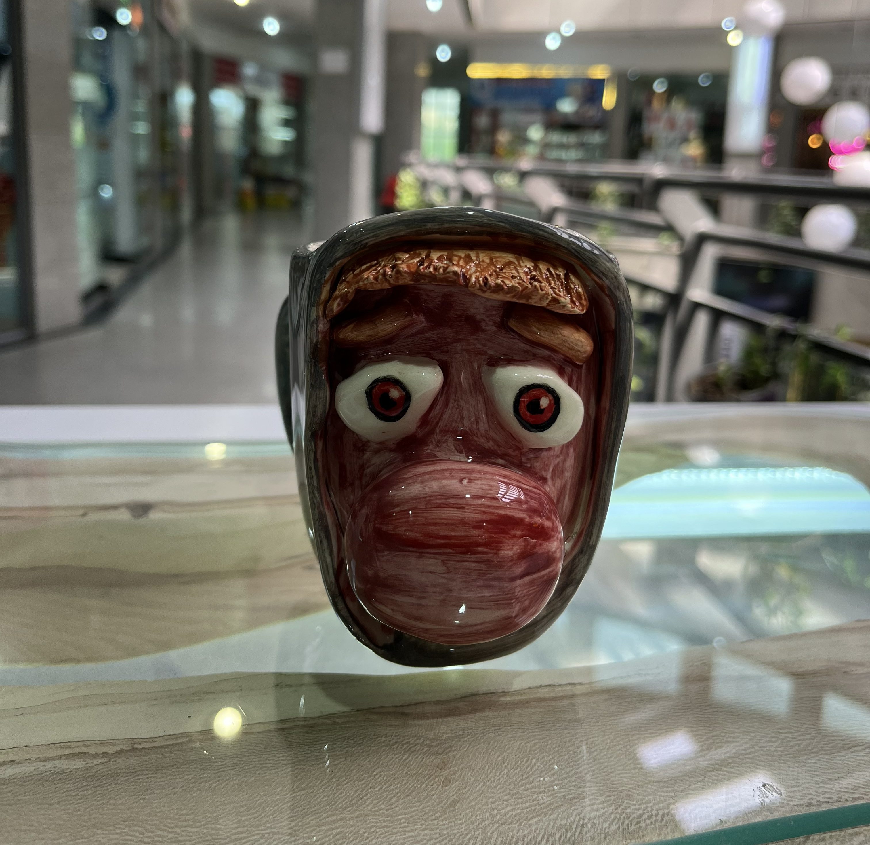 لیوان خجالتی