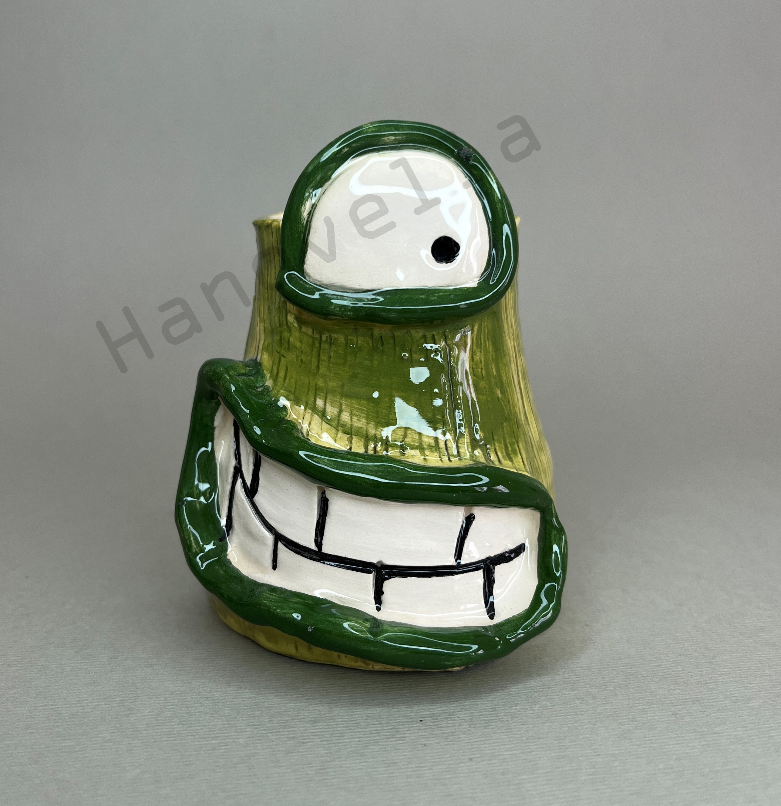 فنجان قهوه تک چشم سبز دست ساز