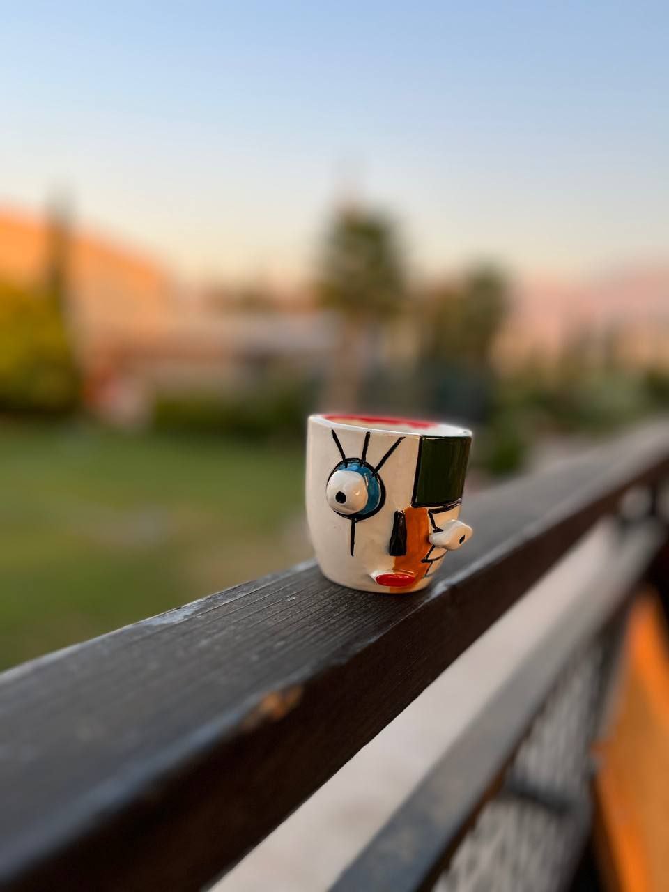 فنجان قهوه انتزاعی