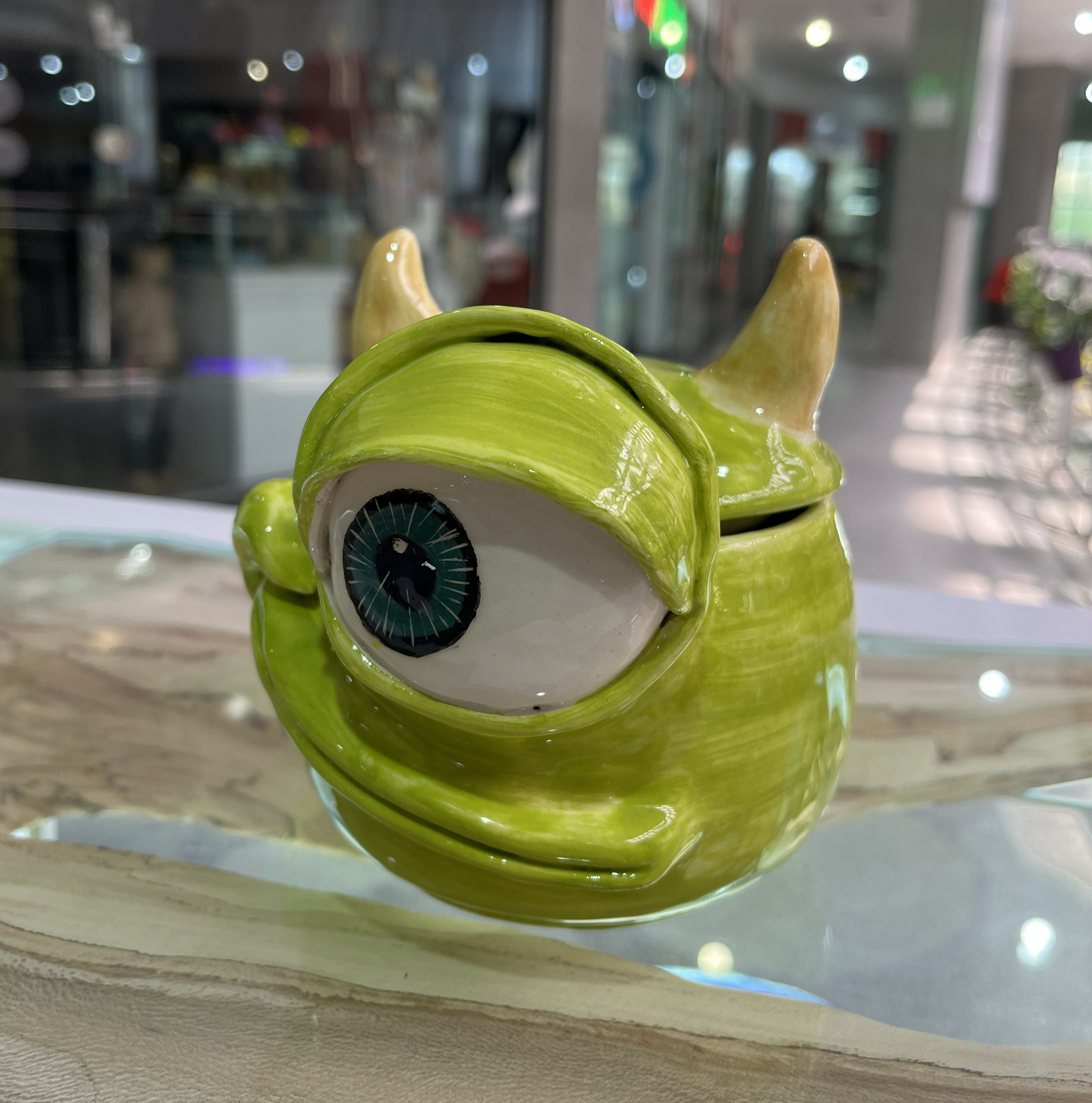 ماگ دربدار مایک