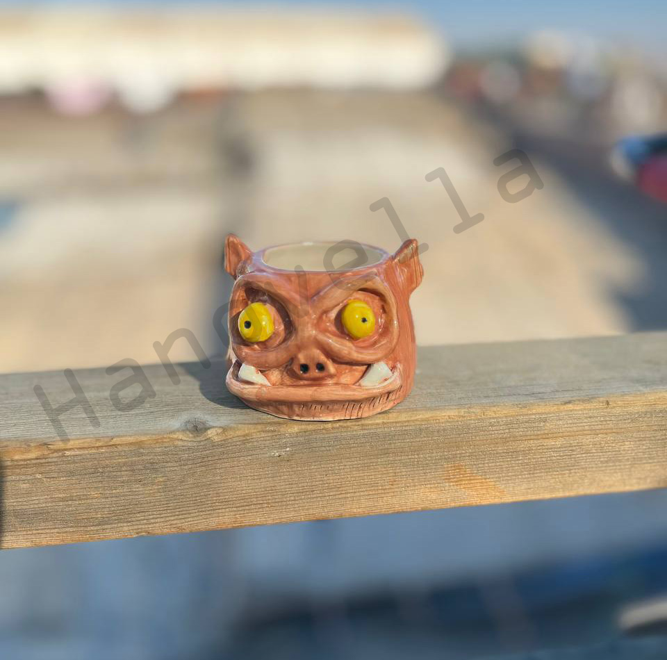 فنجان قهوه خفاش دست ساز